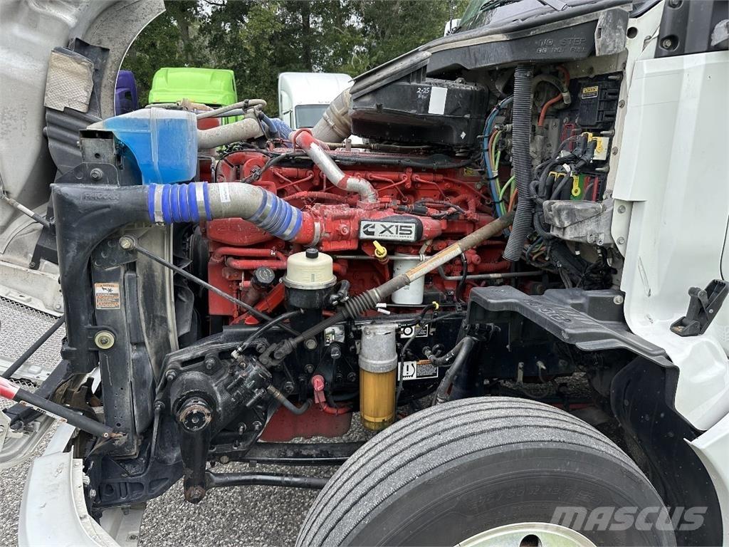 Kenworth T680 Naudoti vilkikai