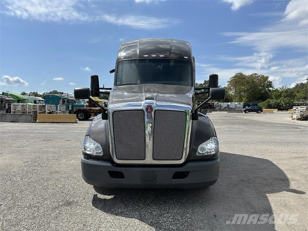Kenworth T680 Naudoti vilkikai