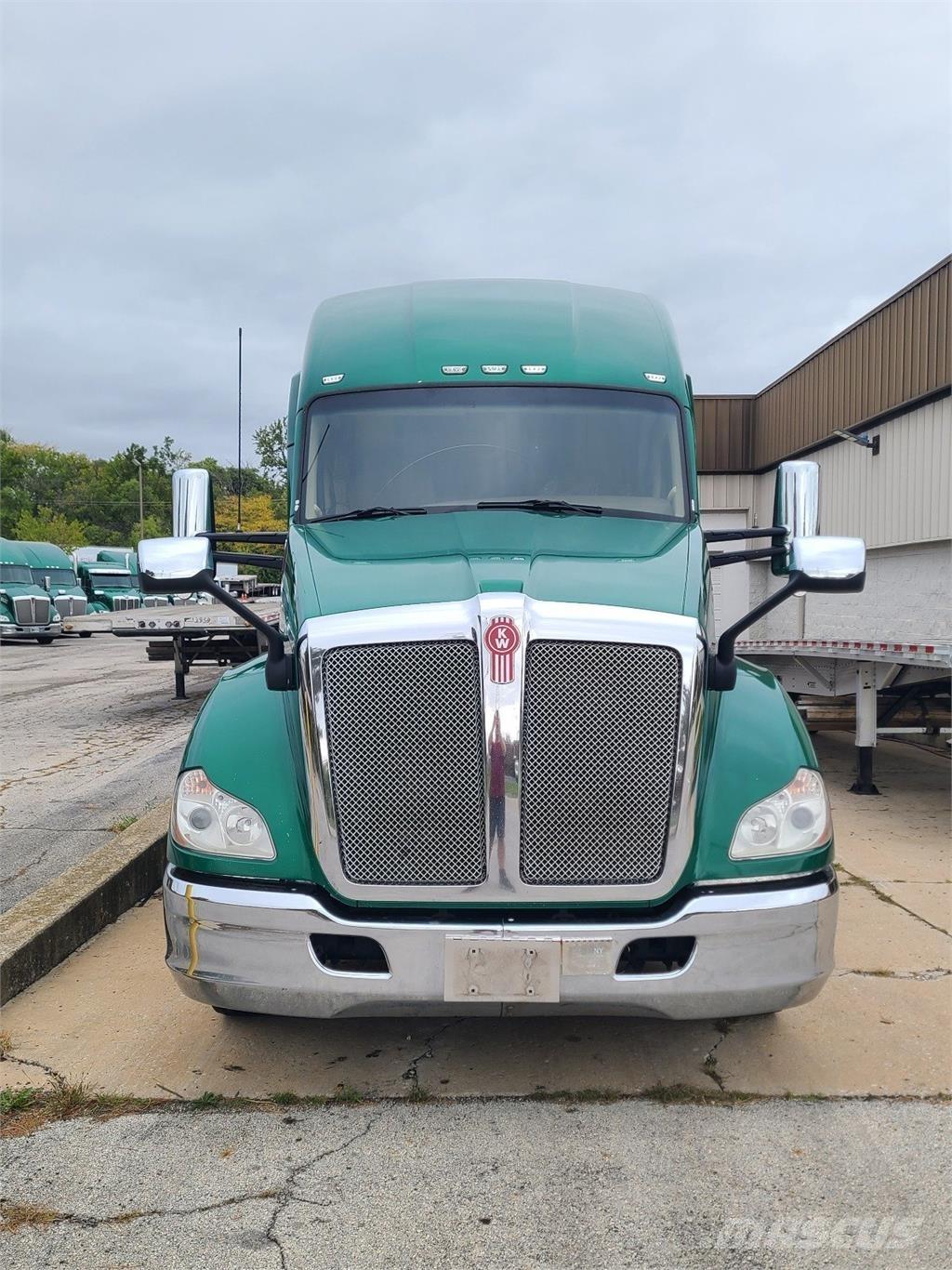 Kenworth T680 Naudoti vilkikai