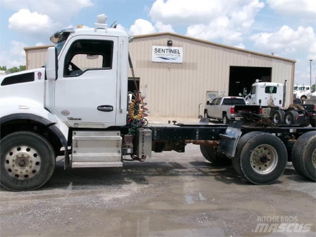 Kenworth T880 Naudoti vilkikai