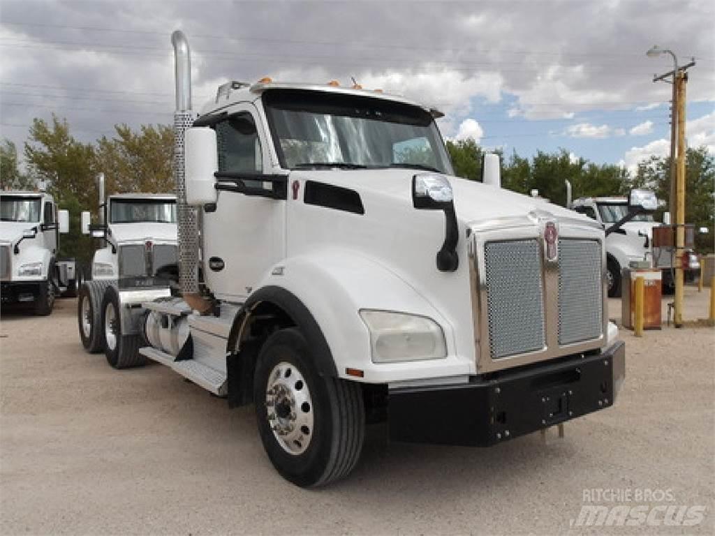 Kenworth T880 Naudoti vilkikai