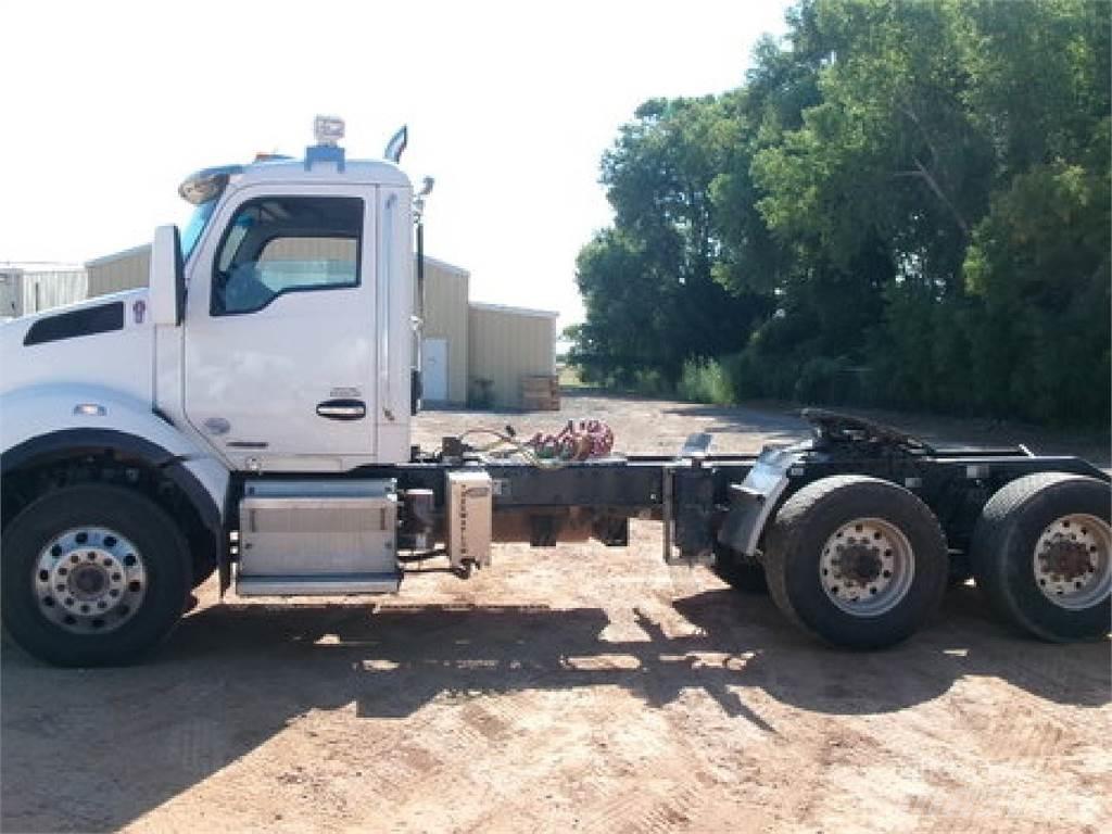 Kenworth T880 Naudoti vilkikai