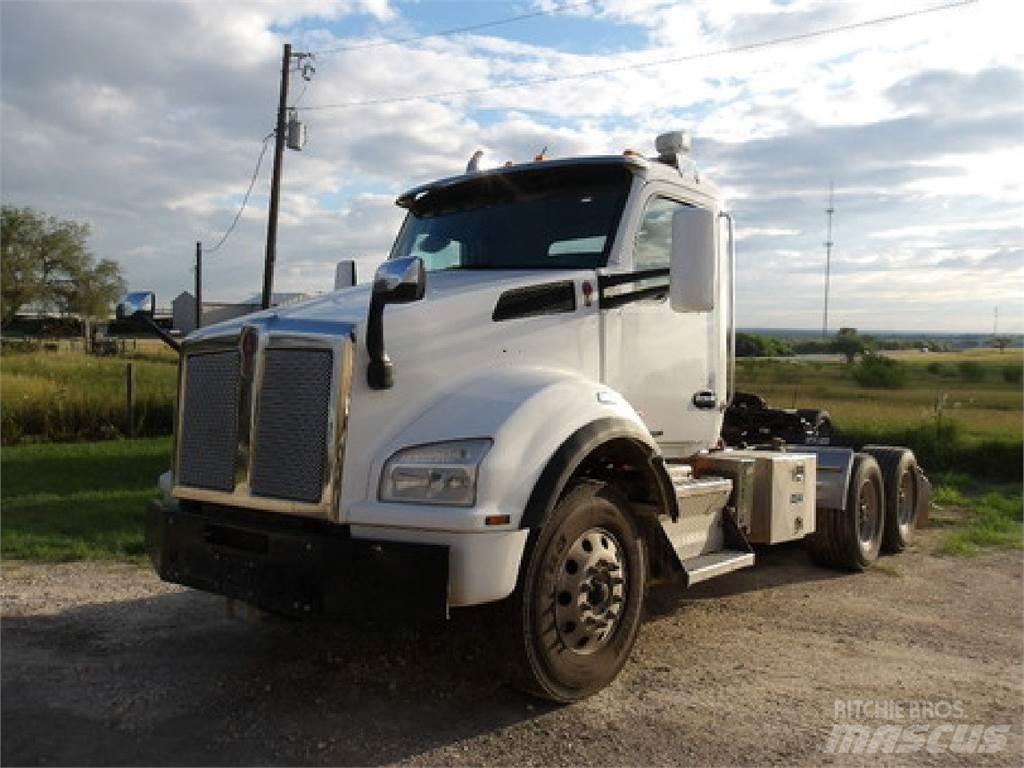 Kenworth T880 Naudoti vilkikai