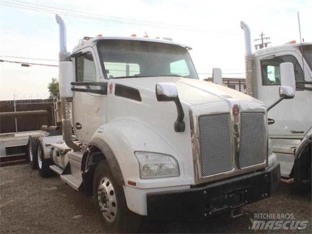 Kenworth T880 Naudoti vilkikai