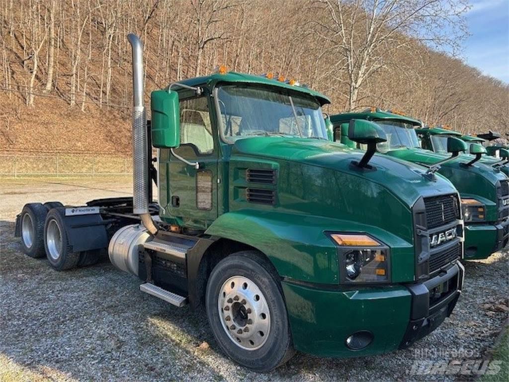 Mack AN64T Naudoti vilkikai