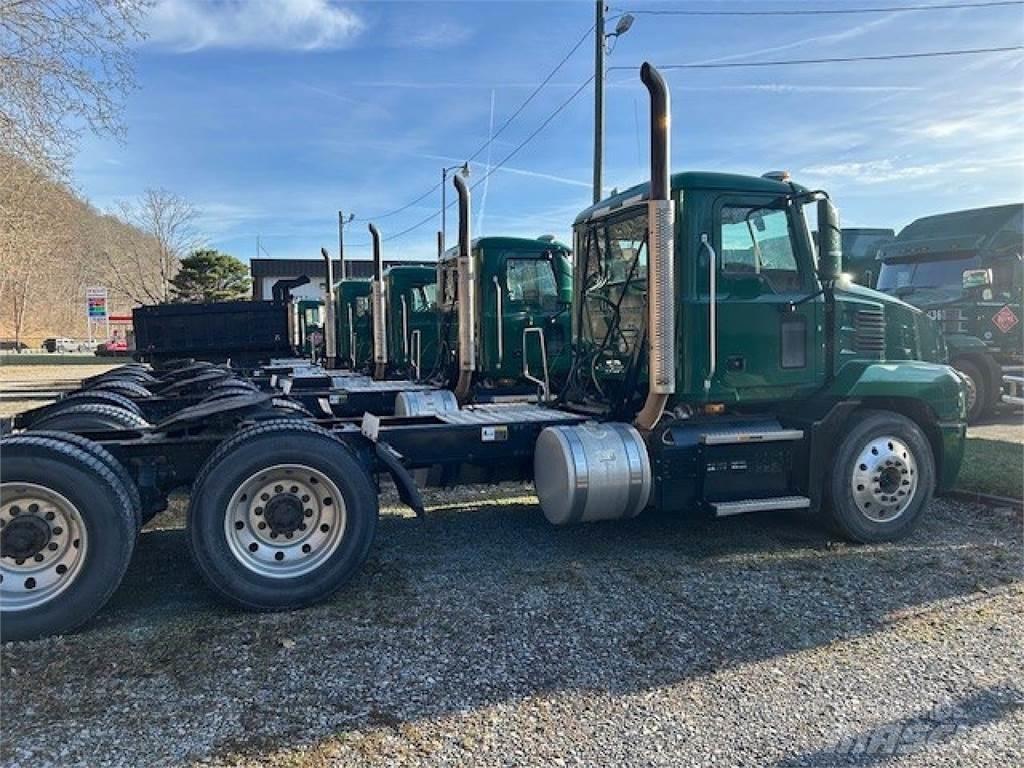 Mack AN64T Naudoti vilkikai