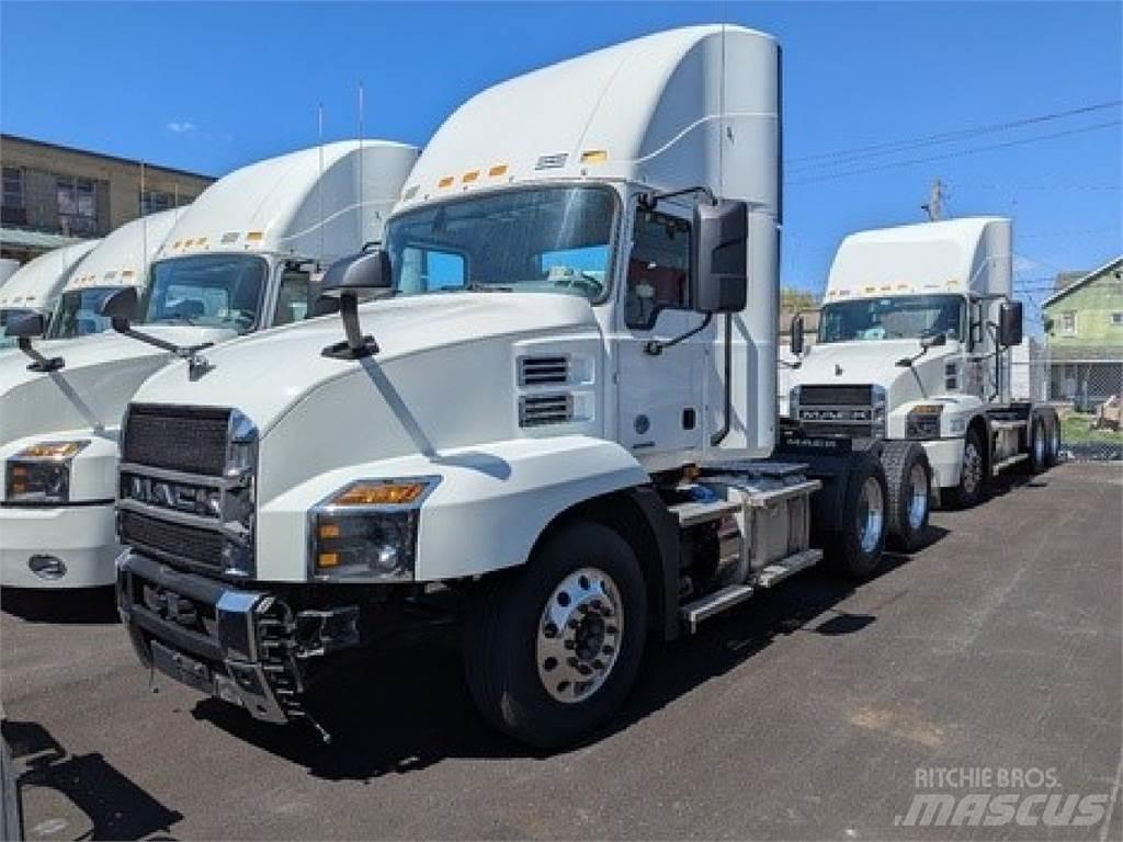 Mack AN64T Naudoti vilkikai