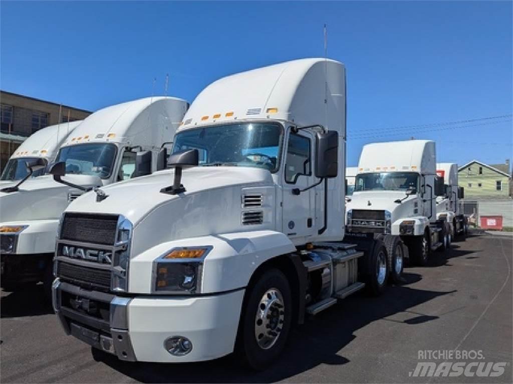 Mack AN64T Naudoti vilkikai