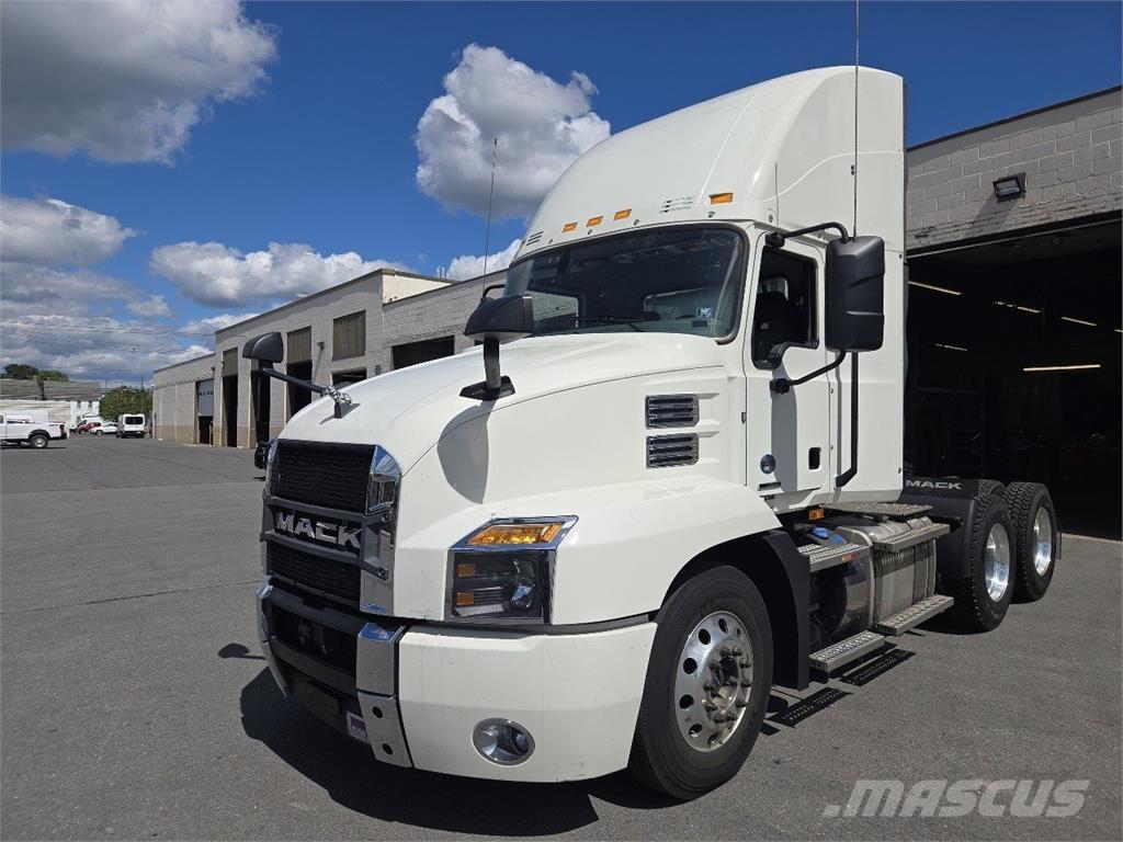 Mack AN64T Naudoti vilkikai