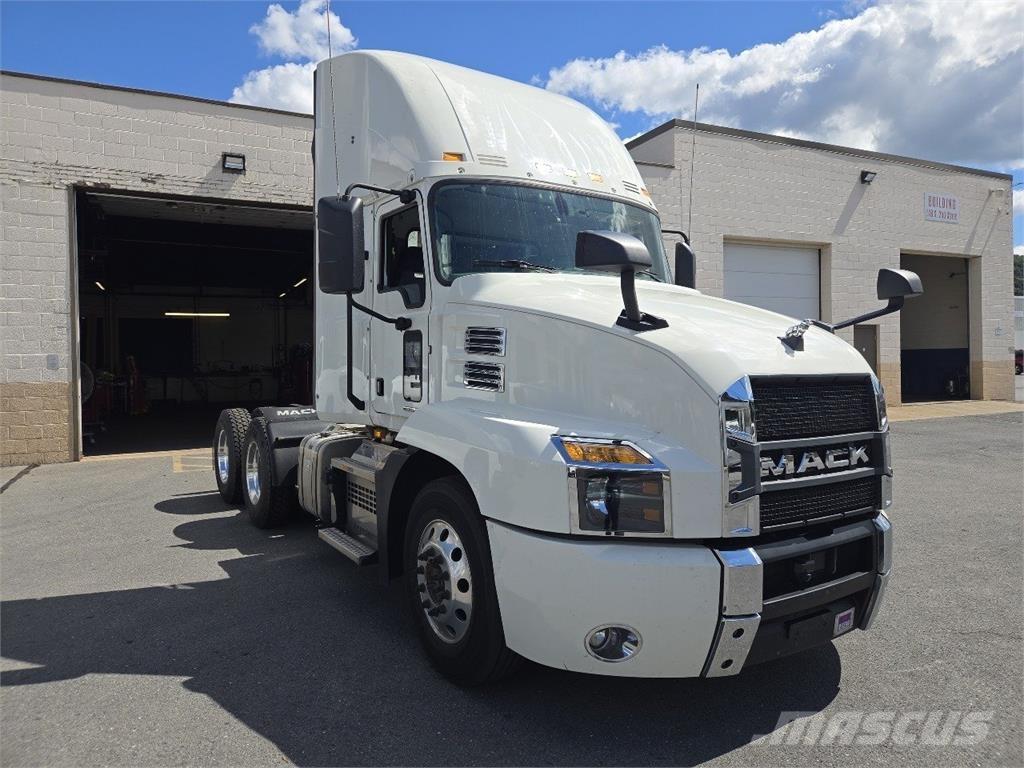 Mack AN64T Naudoti vilkikai