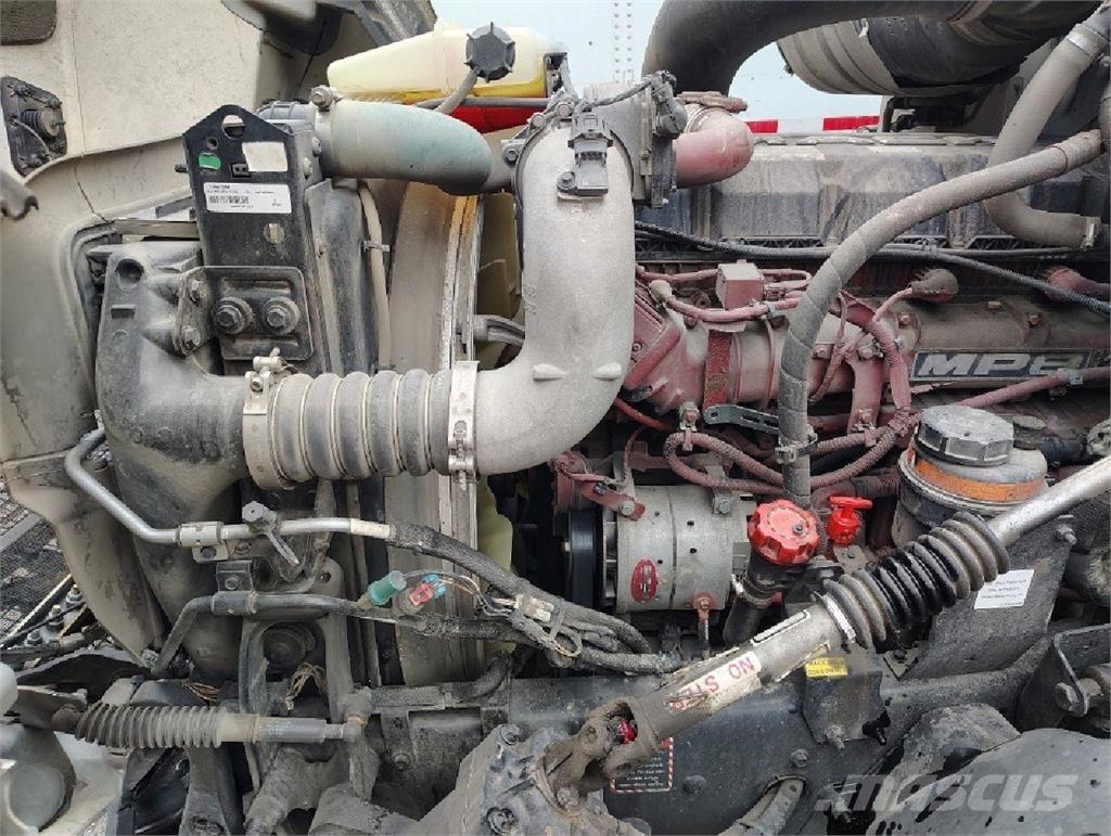 Mack Anthem 64T Naudoti vilkikai