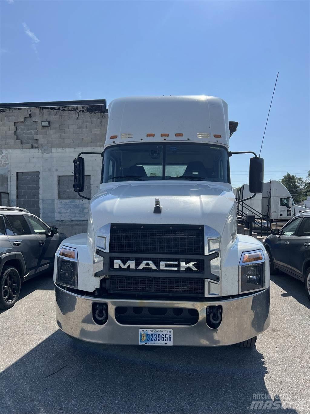 Mack Anthem AN64T Naudoti vilkikai