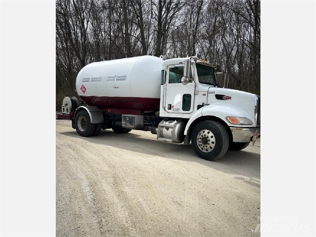 Peterbilt 335 Kita