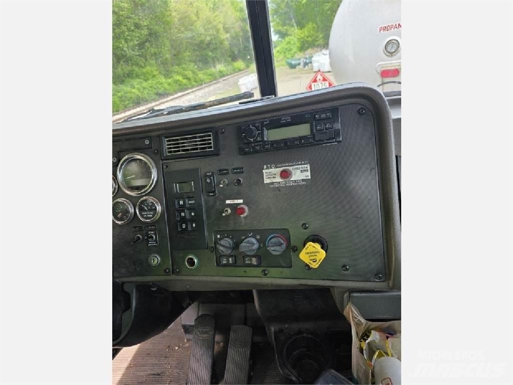 Peterbilt 335 Kita
