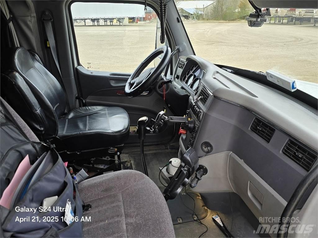 Peterbilt 567 Naudoti vilkikai