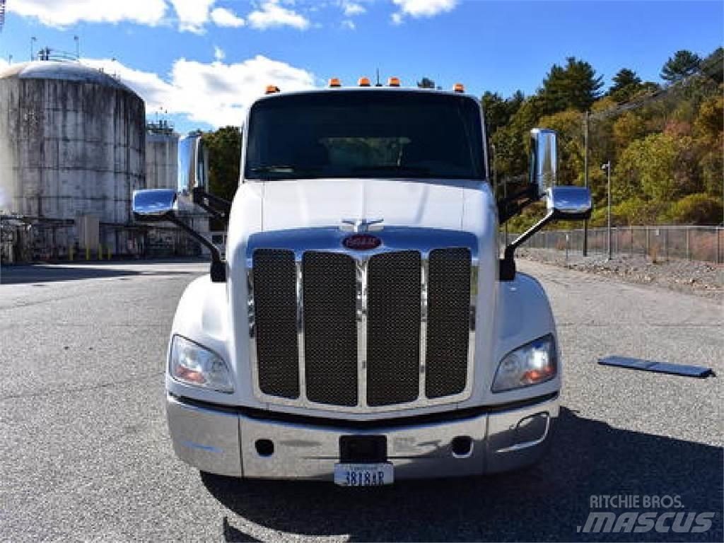 Peterbilt 579 Naudoti vilkikai