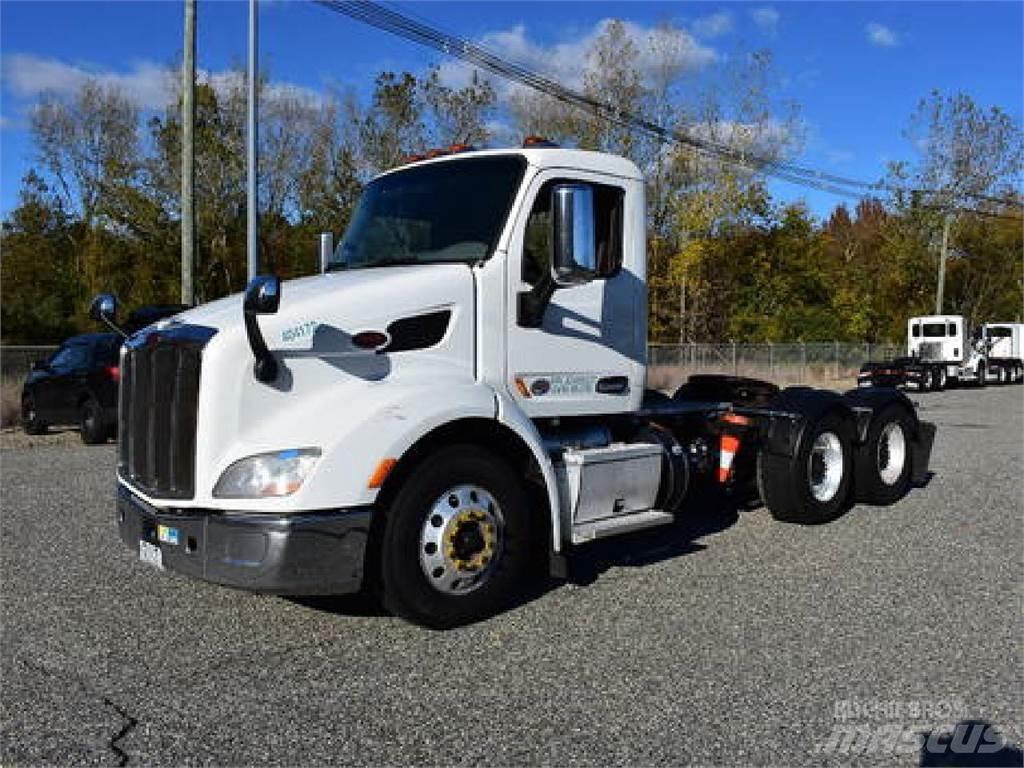 Peterbilt 579 Naudoti vilkikai