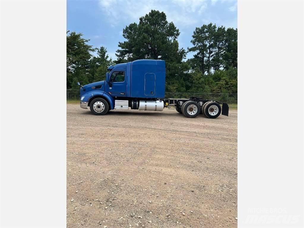 Peterbilt 579 Naudoti vilkikai