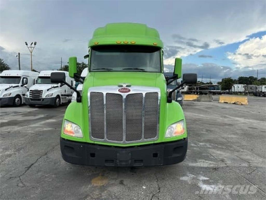 Peterbilt 579 Naudoti vilkikai