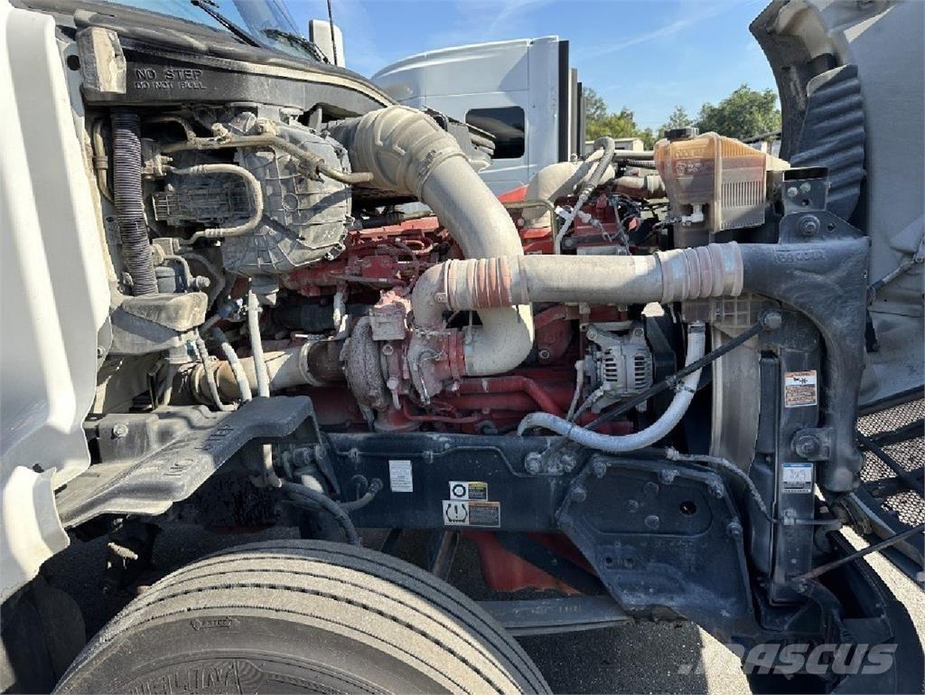 Peterbilt 579 Naudoti vilkikai