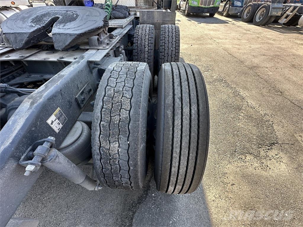 Peterbilt 579 Naudoti vilkikai