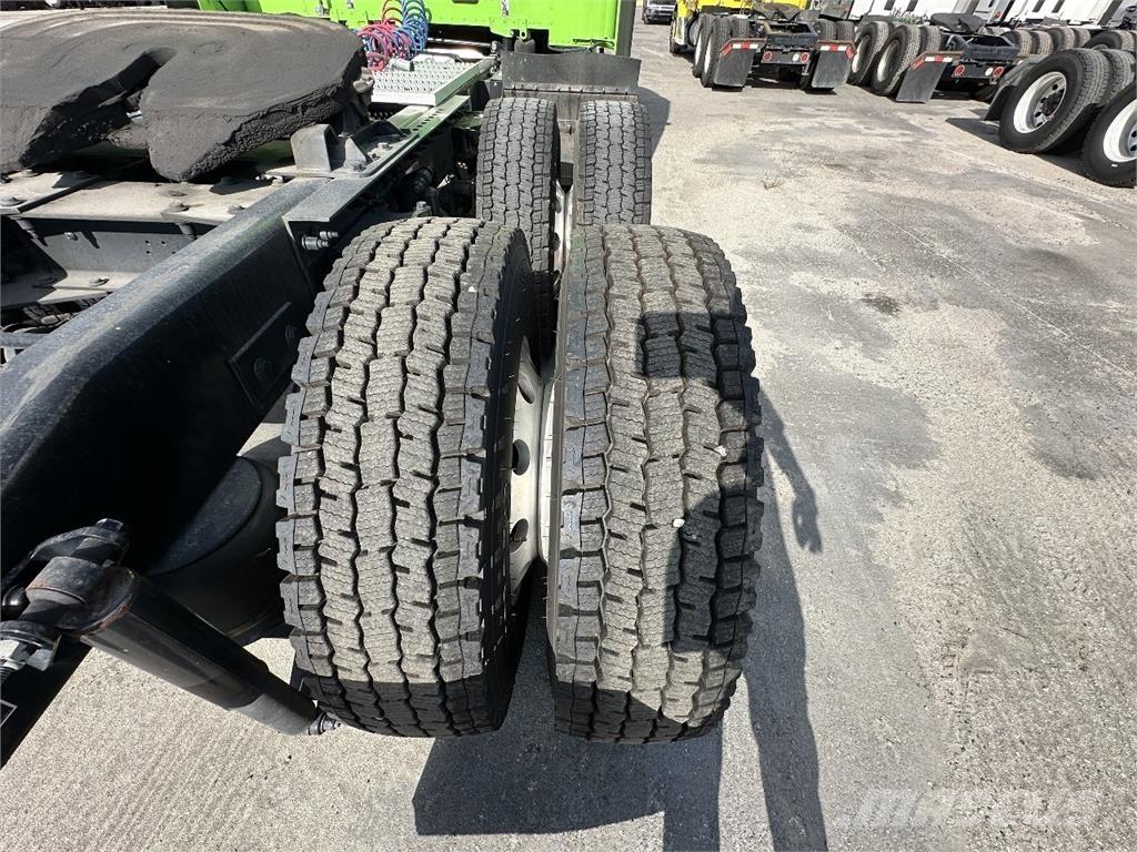 Peterbilt 579 Naudoti vilkikai