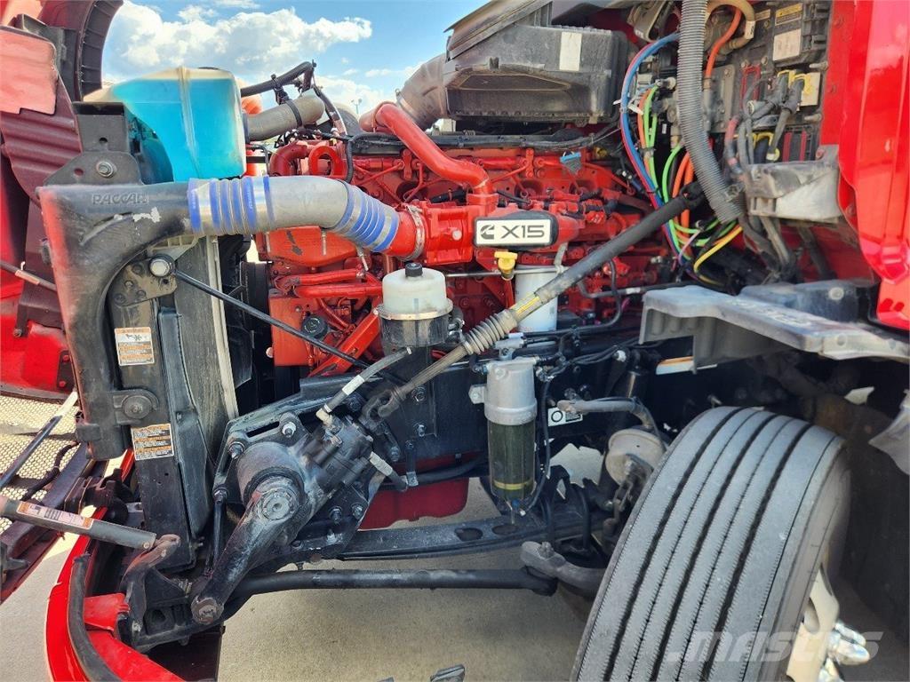 Peterbilt 579 Naudoti vilkikai