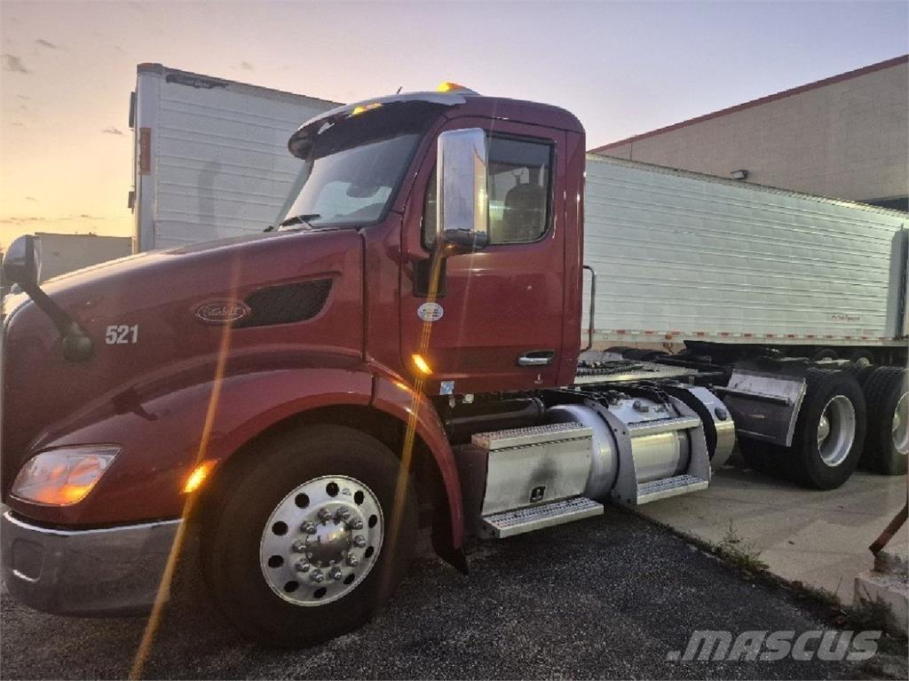 Peterbilt 579 Naudoti vilkikai