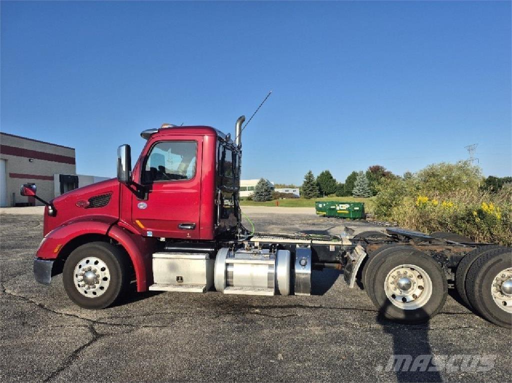 Peterbilt 579 Naudoti vilkikai