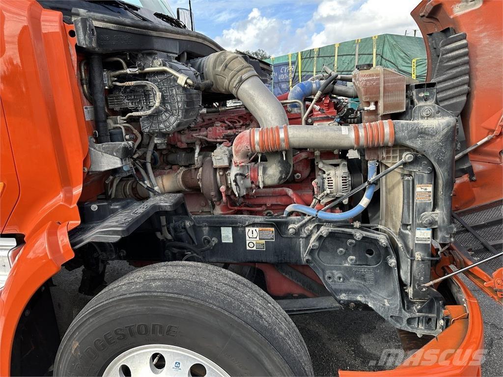 Peterbilt 579 Naudoti vilkikai