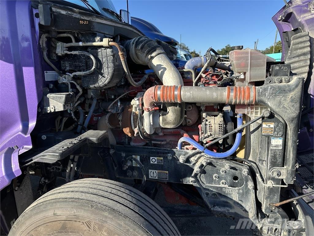 Peterbilt 579 Naudoti vilkikai