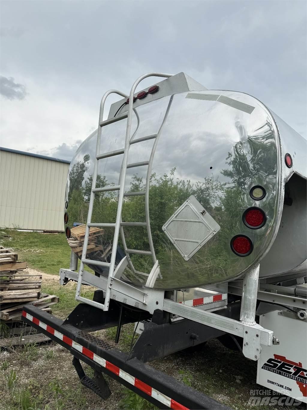 Sterling L7500 Kita