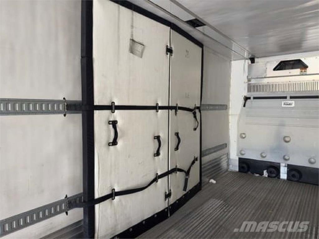 Utility 3000R Puspriekabės su izoterminiu kėbulu