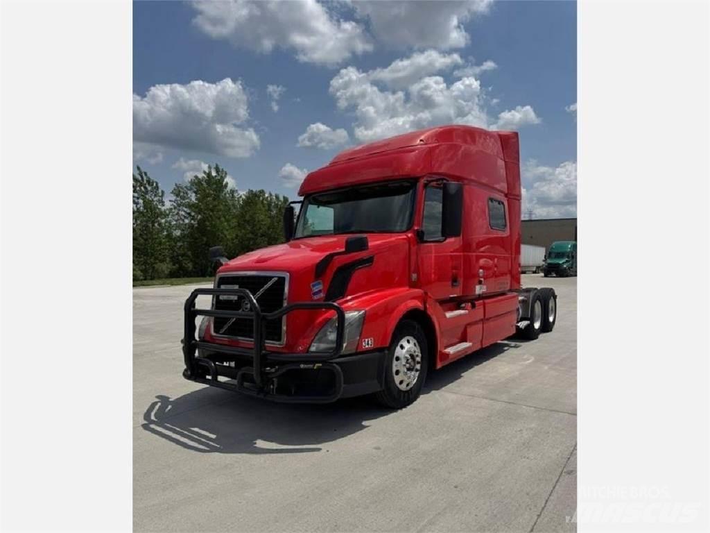 Volvo VNL 860 Naudoti vilkikai
