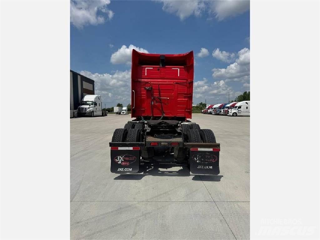 Volvo VNL 860 Naudoti vilkikai