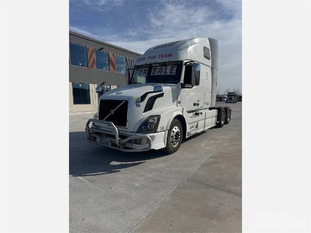Volvo VNL670 Naudoti vilkikai