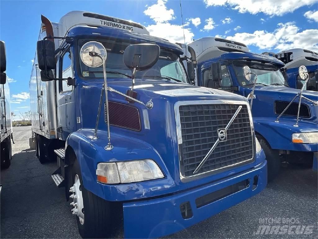 Volvo VNM64T200 Vilkikai šaldytuvai