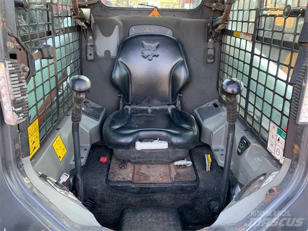 Bobcat S510 Krautuvai su šoniniu pasukimu