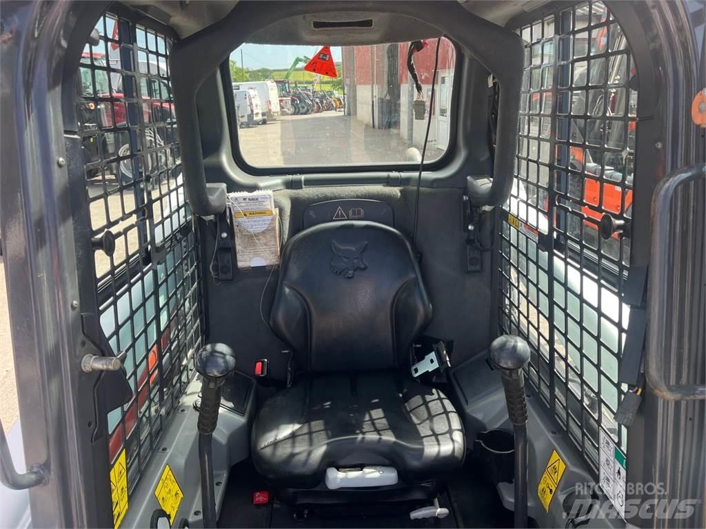 Bobcat S550 Krautuvai su šoniniu pasukimu