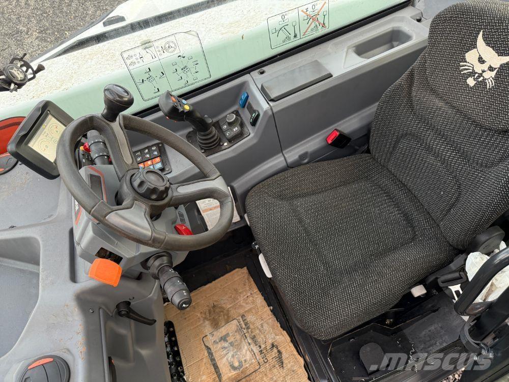 Bobcat TL30.70 Teleskopiniai krautuvai