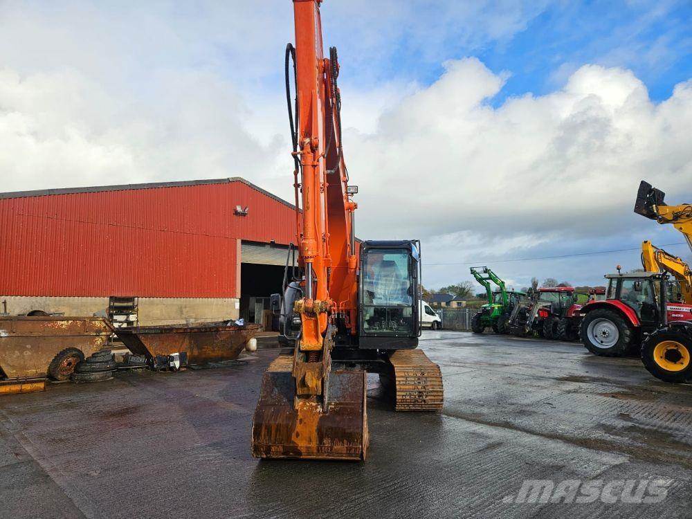 Hitachi ZX135 Vikšriniai ekskavatoriai