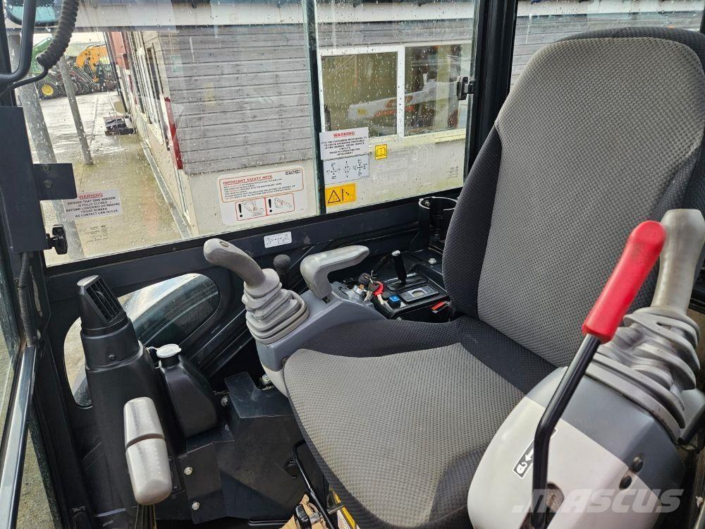 Hitachi ZX26U Vikšriniai ekskavatoriai