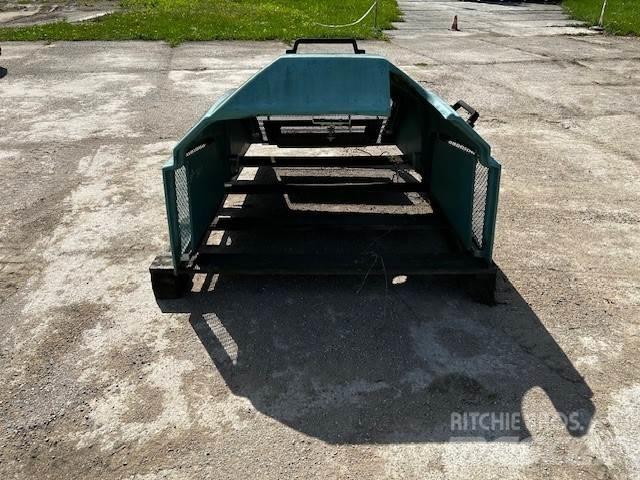Hood - AP 240 HOOD - AP 240 Kiti naudoti statybos komponentai
