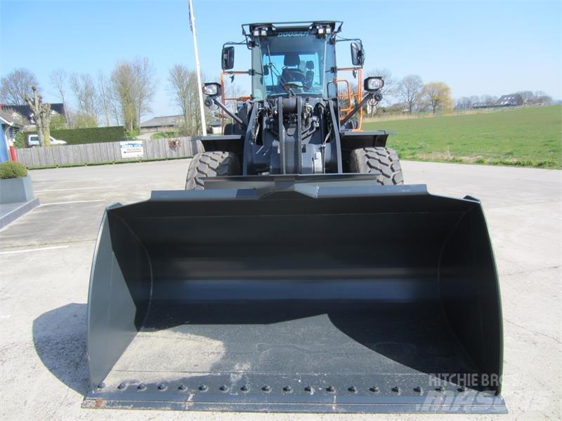 Develon DL380-7 Naudoti ratiniai krautuvai