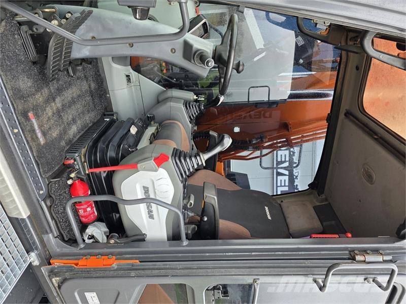 Doosan DX170W-5 Ratiniai ekskavatoriai