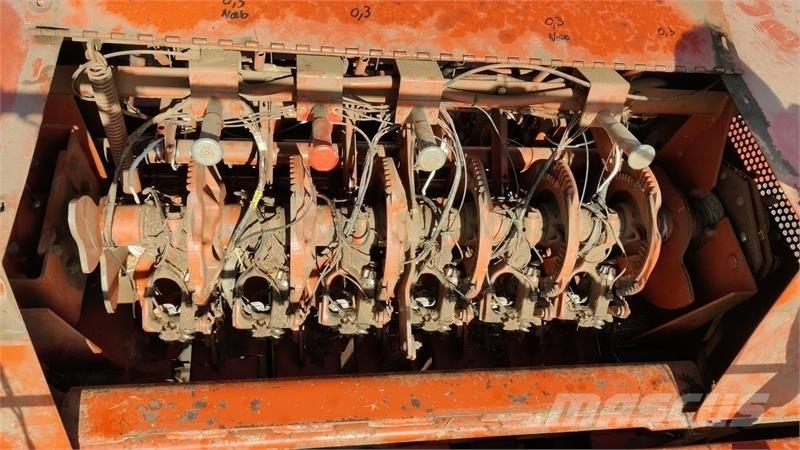 Hesston 4900 Stačiakampių ryšulių presai