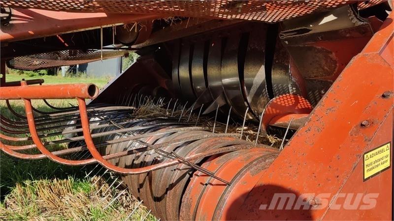 Hesston 4900 Stačiakampių ryšulių presai