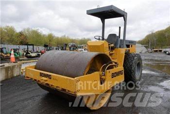 Bomag BW212D-2 Kiti volai