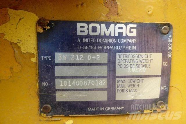 Bomag BW212D-2 Kiti volai
