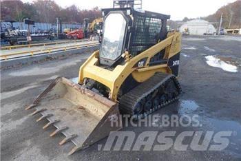 CAT 247B Krautuvai su šoniniu pasukimu